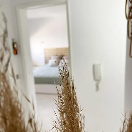 Panoramic Seaview - 2 Bedroom, Main Ave, 15 Min Walk Beach, Workspace *