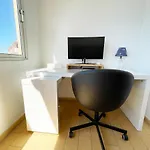 Panoramic Seaview - 2 Bedroom, Main Ave, 15 Min Walk Beach, Workspace * アルブフェイラ