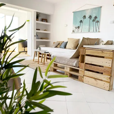 Apartment Panoramic Seaview - 2 Bedroom, Main Ave, 15 Min Walk Beach, Workspace Albufeira