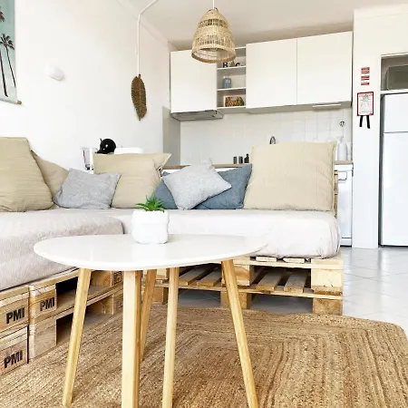 Apartment Panoramic Seaview - 2 Bedroom, Main Ave, 15 Min Walk Beach, Workspace *