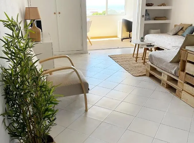 Panoramic Seaview - 2 Bedroom, Main Ave, 15 Min Walk Beach, Workspace Appartement Albufeira