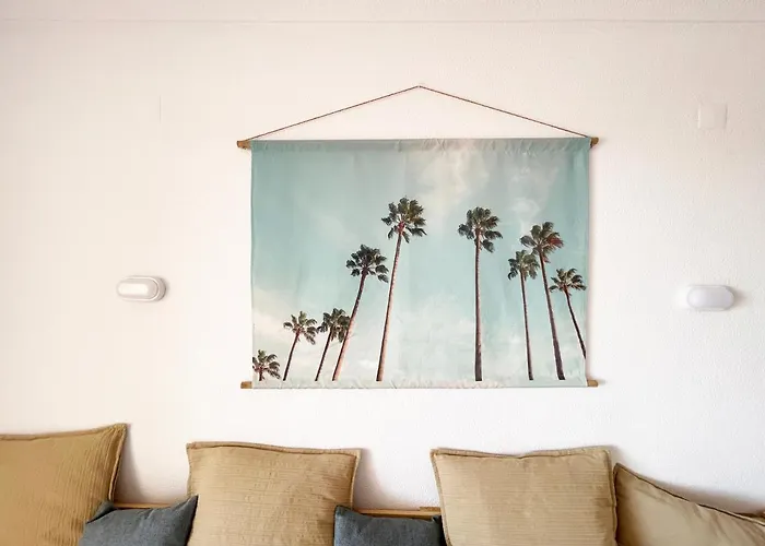 Apartment Panoramic Seaview - 2 Bedroom, Main Ave, 15 Min Walk Beach, Workspace *