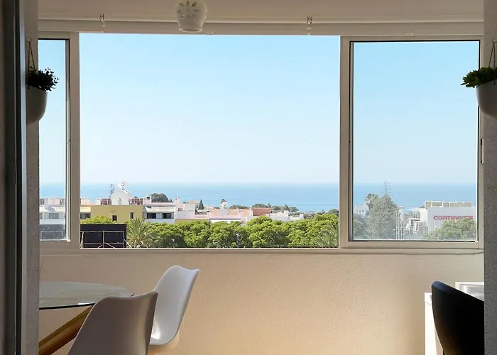 Apartment Panoramic Seaview - 2 Bedroom, Main Ave, 15 Min Walk Beach, Workspace *