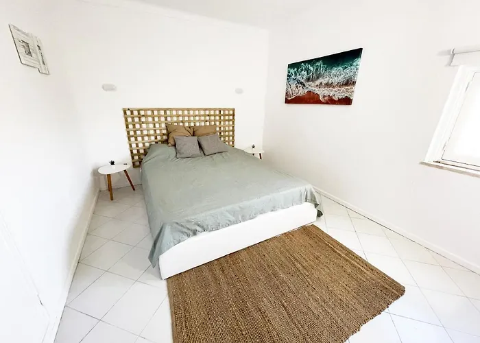 Apartment Panoramic Seaview - 2 Bedroom, Main Ave, 15 Min Walk Beach, Workspace *