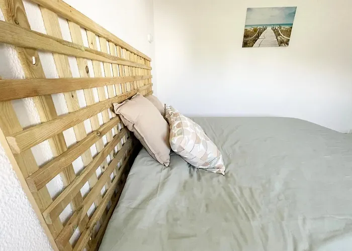 Panoramic Seaview - 2 Bedroom, Main Ave, 15 Min Walk Beach, Workspace 아파트