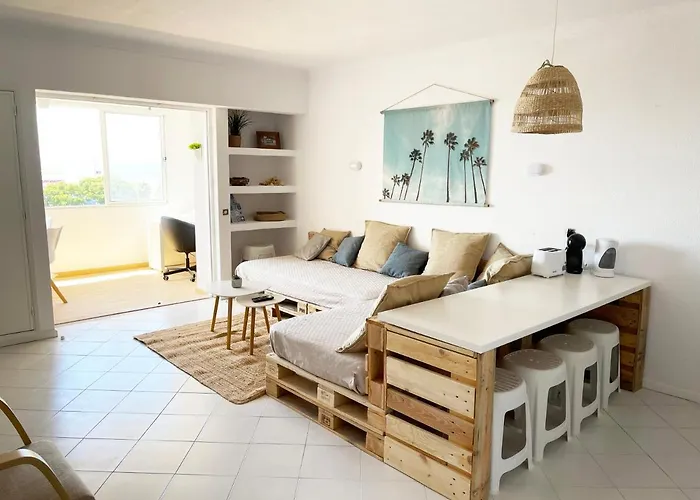 Panoramic Seaview - 2 Bedroom, Main Ave, 15 Min Walk Beach, Workspace