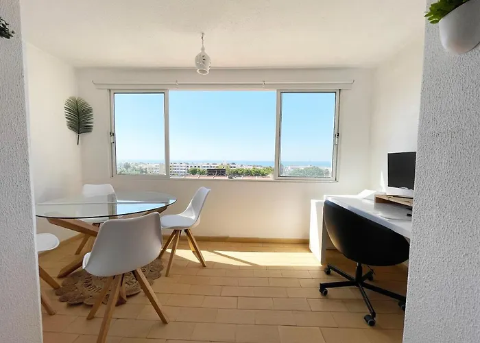 Panoramic Seaview - 2 Bedroom, Main Ave, 15 Min Walk Beach, Workspace 아파트 *