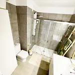 Panoramic Seaview - 2 Bedroom, Main Ave, 15 Min Walk Beach, Workspace Daire *