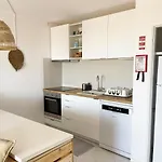 Panoramic Seaview - 2 Bedroom, Main Ave, 15 Min Walk Beach, Workspace Albufeira
