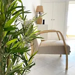 Panoramic Seaview - 2 Bedroom, Main Ave, 15 Min Walk Beach, Workspace